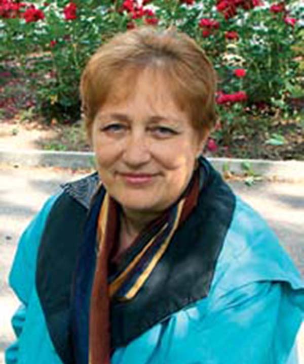 Искра  Белева